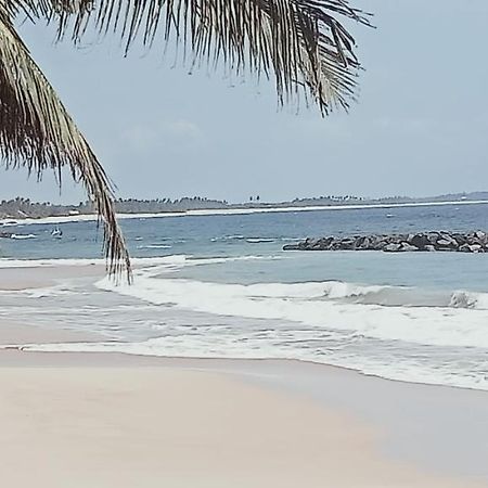 טנגלה Rock Paradise Beach Hotel & Restaurent מראה חיצוני תמונה