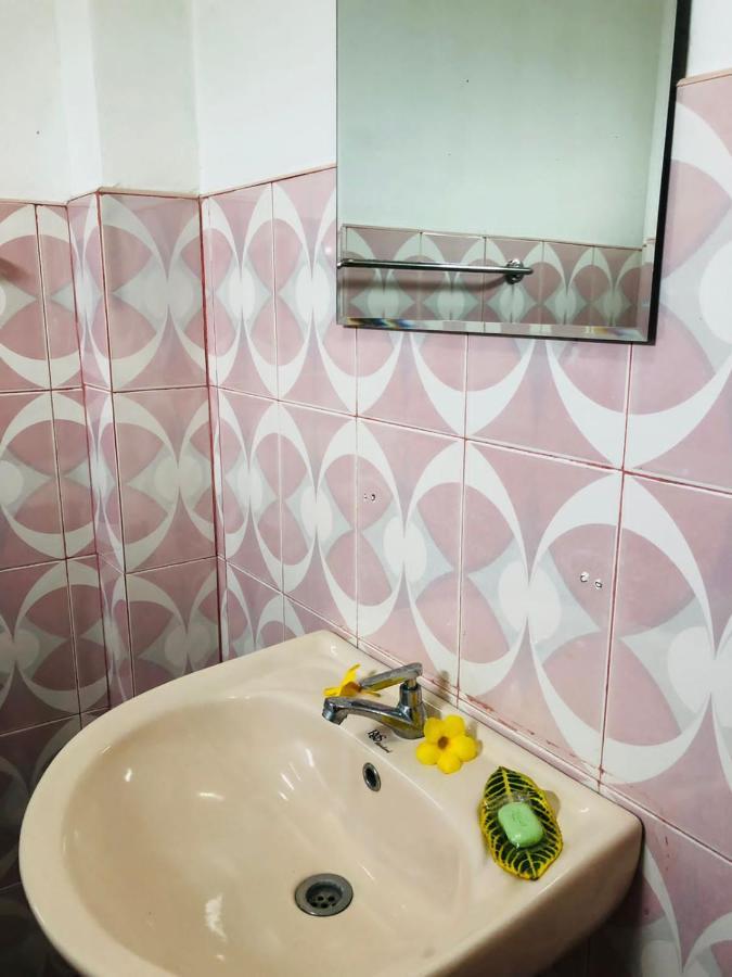 טנגלה Rock Paradise Beach Hotel & Restaurent מראה חיצוני תמונה